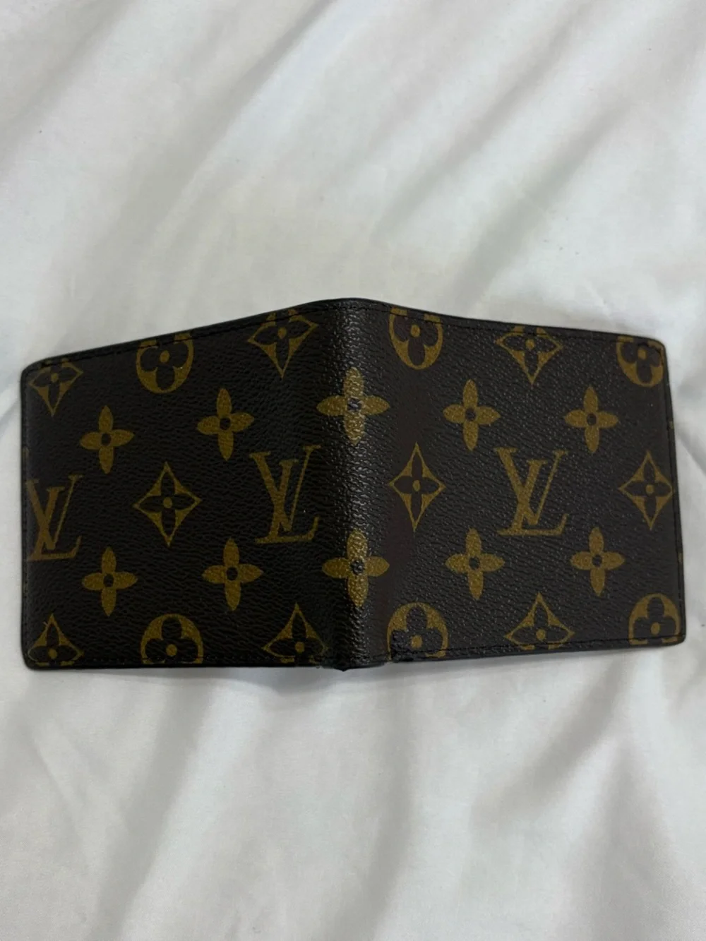Louis Vuitton Wallet - Picture 3 of 8
